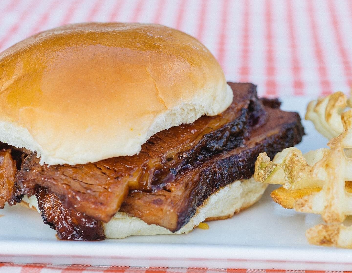 Things To Do Sooey's BBQ & Rib Shack